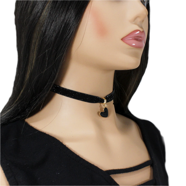 Shiny black velvet choker with black heart pendant charm