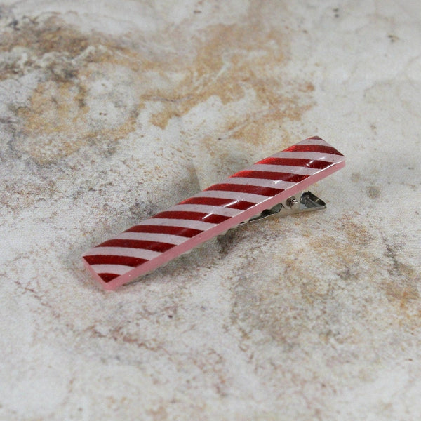 Red and white striped frog latch hair clip for fine hair