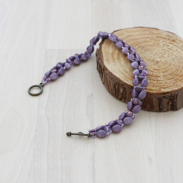 Purple sleek and elegant bracelet for women