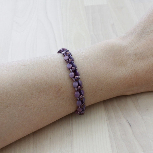 Purple sleek and elegant bracelet for women