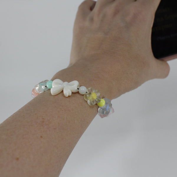 Pastel Floral Beaded Phone Strap with Bows – Cute Wristlet Accessory for Women