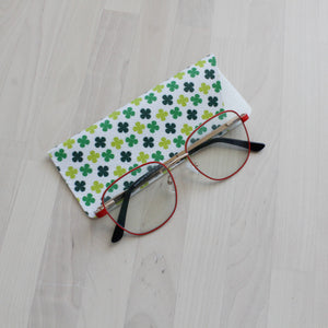 Lucky clover shamrock green and white eyeglasses pouch