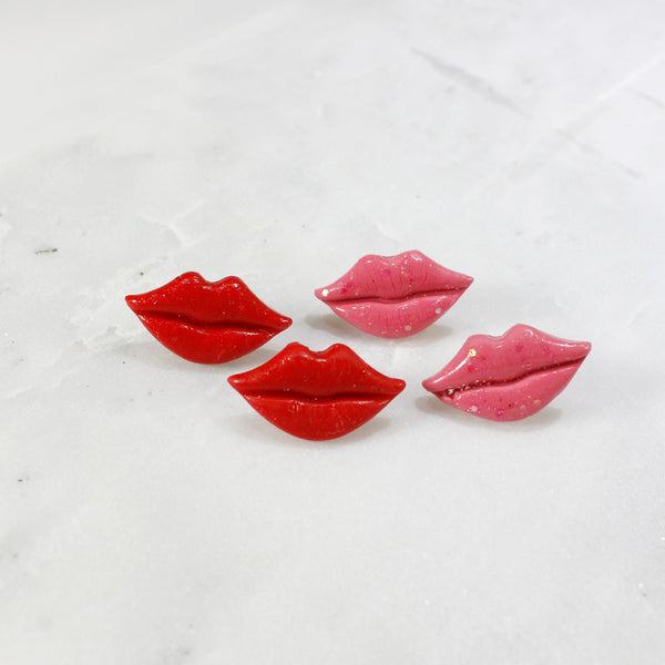 Charming lips kiss stud earrings