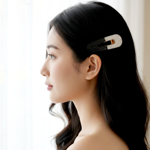 Black and White Two-Tone Resin Hair Clips