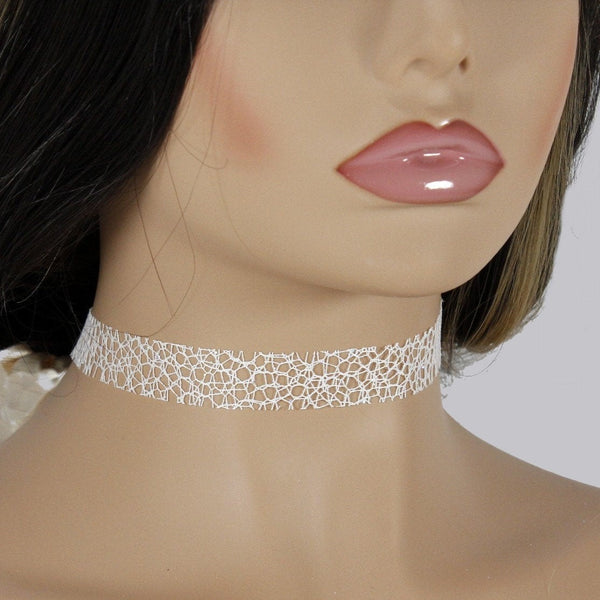 White lace choker collar necklace for woman