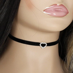 Petite choker necklace for woman with rhinestones heart charm