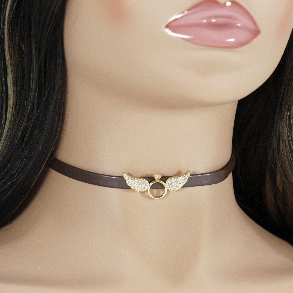 Wings choker necklace for woman