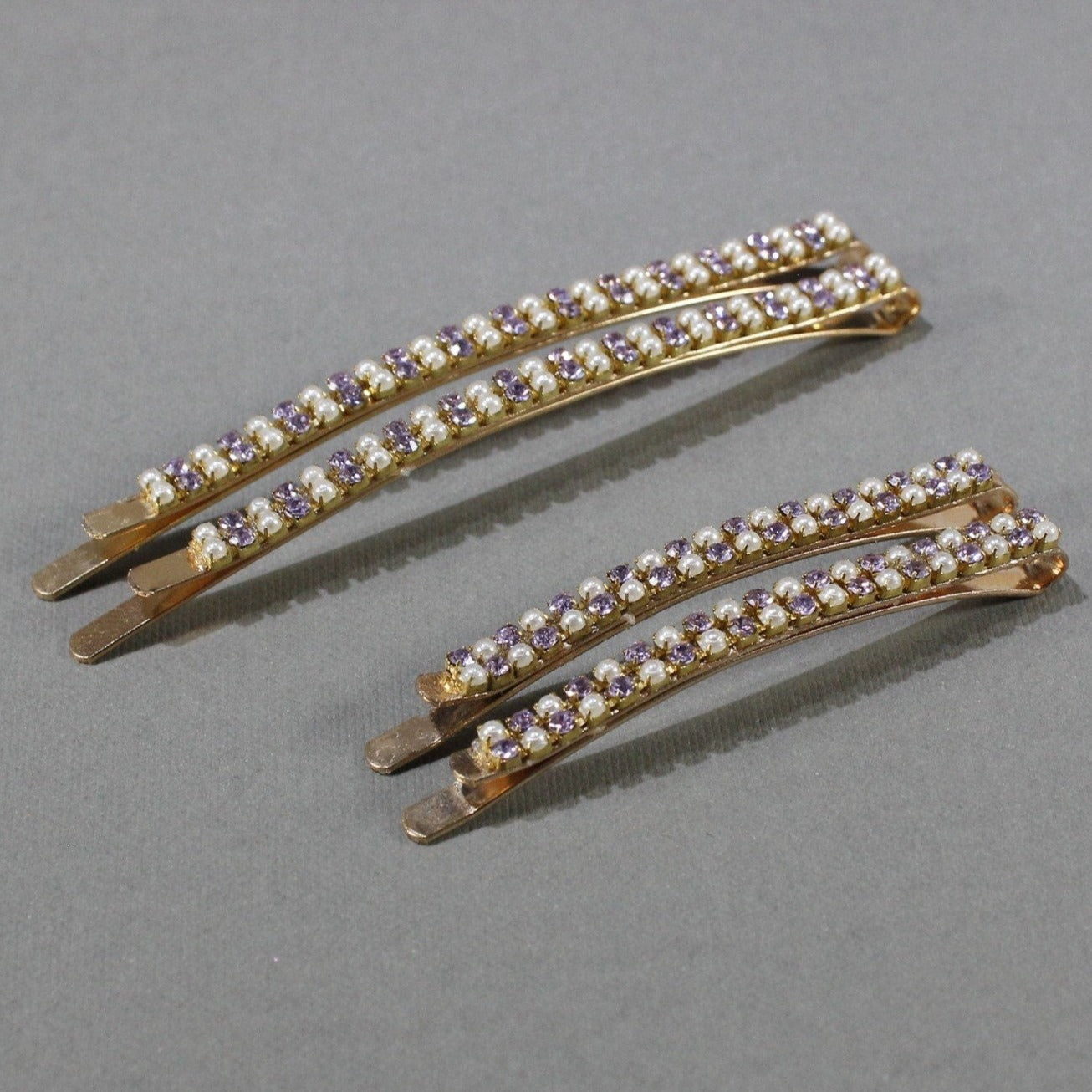 Set of 2 white pearls and light purple rhinestones bobby pins